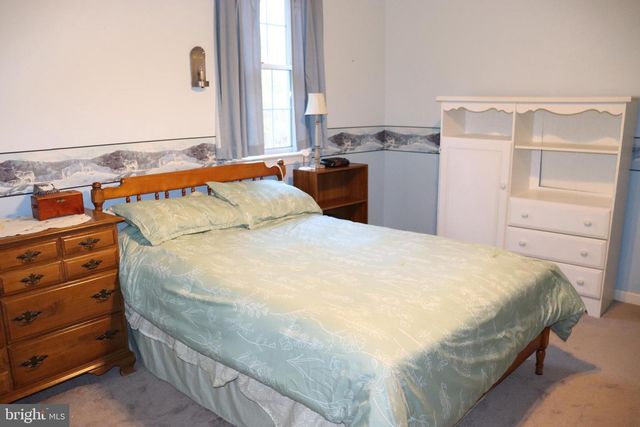 620 STONEBRIDGE DR, Selinsgrove, PA 17870