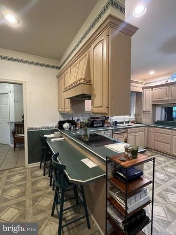 620 STONEBRIDGE DR, Selinsgrove, PA 17870