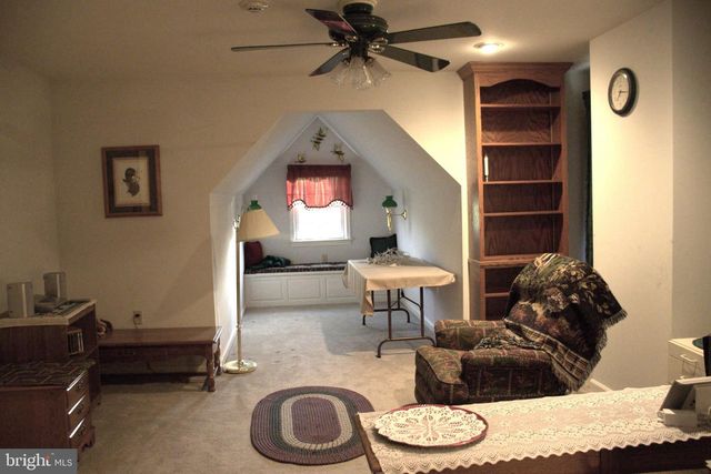 620 STONEBRIDGE DR, Selinsgrove, PA 17870