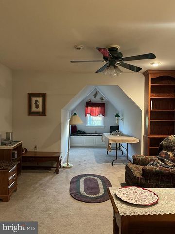 620 STONEBRIDGE DR, Selinsgrove, PA 17870