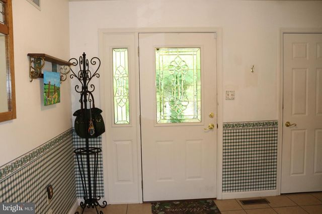 620 STONEBRIDGE DR, Selinsgrove, PA 17870
