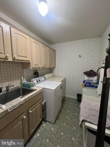 620 STONEBRIDGE DR, Selinsgrove, PA 17870