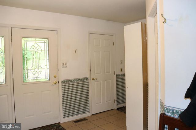 620 STONEBRIDGE DR, Selinsgrove, PA 17870