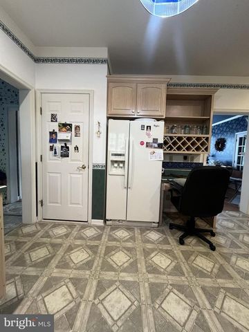 620 STONEBRIDGE DR, Selinsgrove, PA 17870