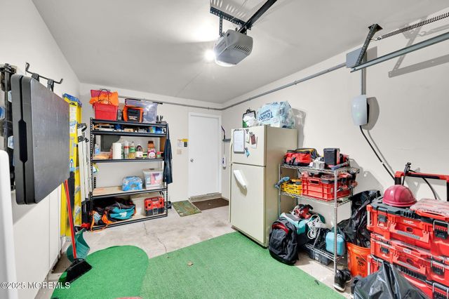 33 S Pointe Circle, Tinton Falls, NJ 07753