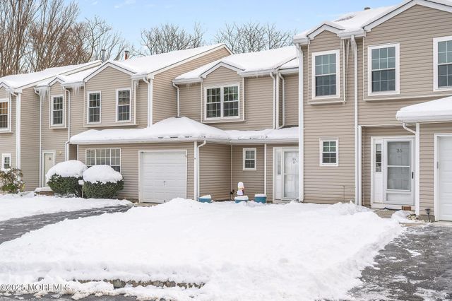 33 S Pointe Circle, Tinton Falls, NJ 07753