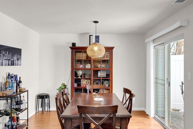 33 S Pointe Circle, Tinton Falls, NJ 07753