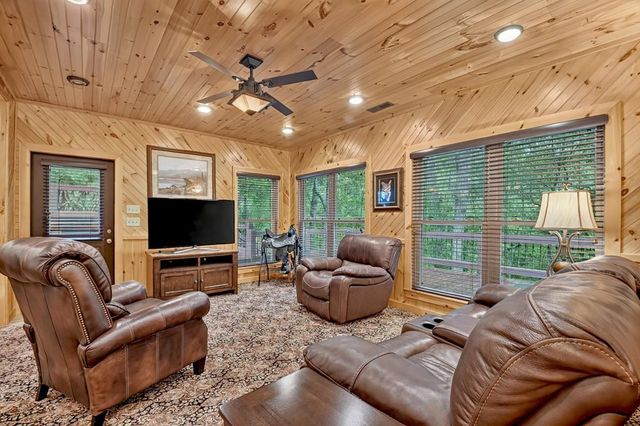 112 Wilscot Valley Drive, Morganton, GA 30560