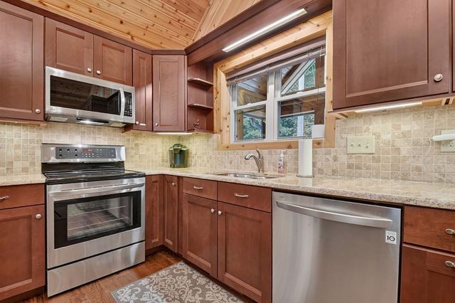 112 Wilscot Valley Drive, Morganton, GA 30560