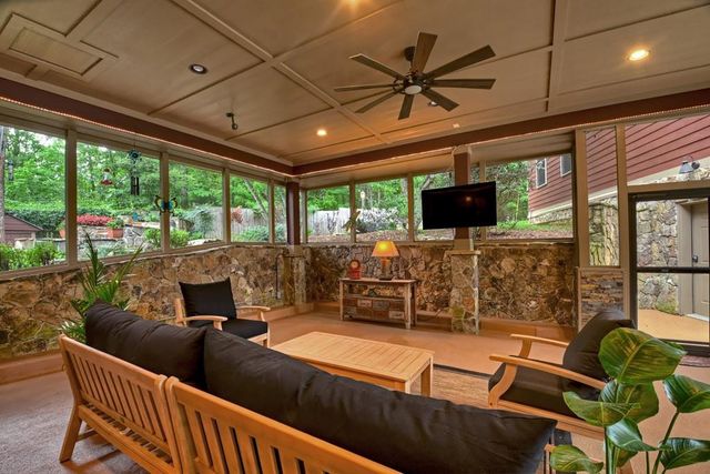112 Wilscot Valley Drive, Morganton, GA 30560