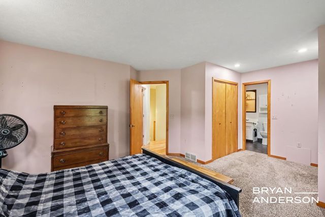 6158 Miramonte Drive NE, Rockford, MI 49341