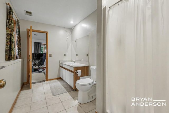 6158 Miramonte Drive NE, Rockford, MI 49341