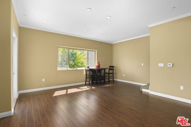 7348 De Soto Avenue 108, Canoga Park (los Angeles), CA 91303