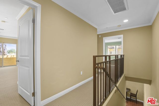 7348 De Soto Avenue 108, Canoga Park (los Angeles), CA 91303