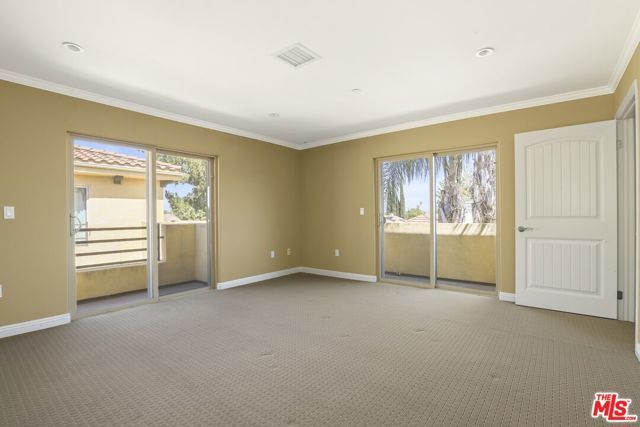 7348 De Soto Avenue 108, Canoga Park (los Angeles), CA 91303