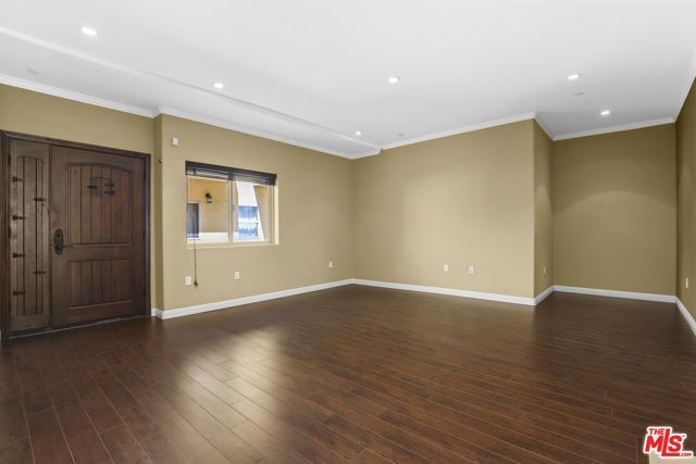 7348 De Soto Avenue 108, Canoga Park (los Angeles), CA 91303