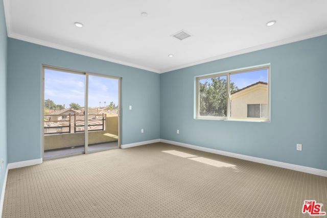 7348 De Soto Avenue 108, Canoga Park (los Angeles), CA 91303