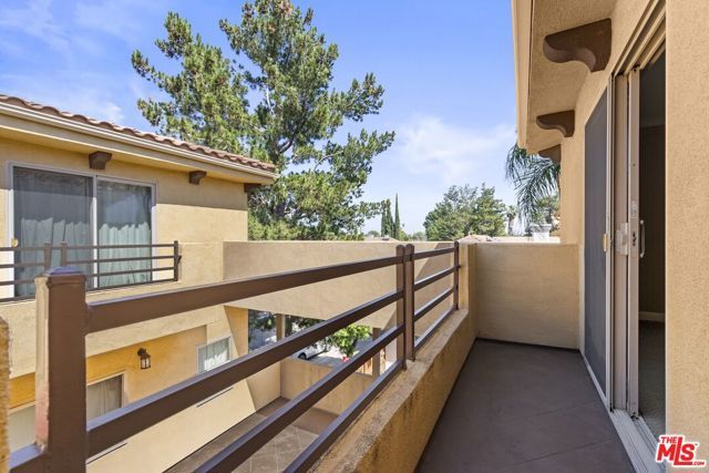 7348 De Soto Avenue 108, Canoga Park (los Angeles), CA 91303