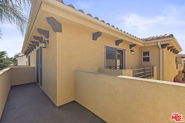 7348 De Soto Avenue 108, Canoga Park (los Angeles), CA 91303