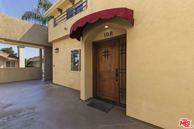 7348 De Soto Avenue 108, Canoga Park (los Angeles), CA 91303