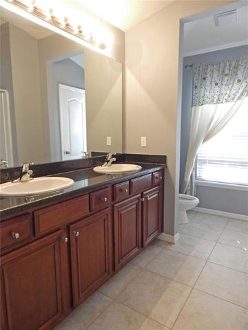 16411 KINGLETRIDGE AVENUE, Lithia, FL 33547