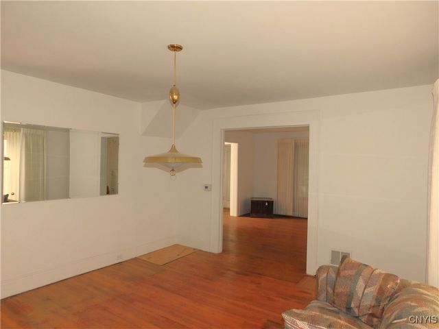 205 SHOTWELL PARK Park 100, Syracuse, NY 13206