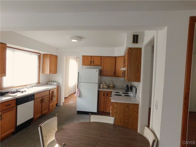 205 SHOTWELL PARK Park 100, Syracuse, NY 13206