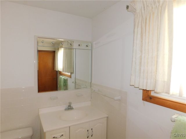 205 SHOTWELL PARK Park 100, Syracuse, NY 13206