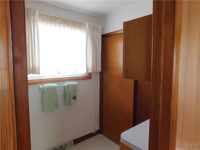 205 SHOTWELL PARK Park 100, Syracuse, NY 13206