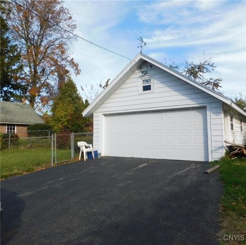 205 SHOTWELL PARK Park 100, Syracuse, NY 13206