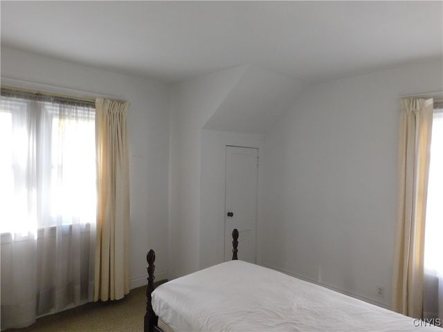 205 SHOTWELL PARK Park 100, Syracuse, NY 13206