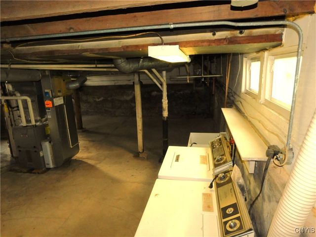 205 SHOTWELL PARK Park 100, Syracuse, NY 13206