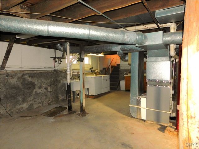 205 SHOTWELL PARK Park 100, Syracuse, NY 13206