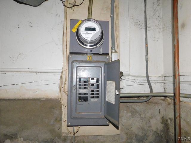 205 SHOTWELL PARK Park 100, Syracuse, NY 13206