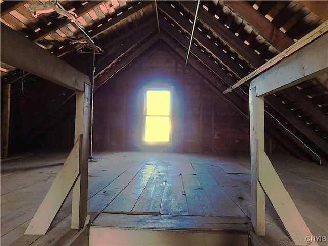 205 SHOTWELL PARK Park 100, Syracuse, NY 13206