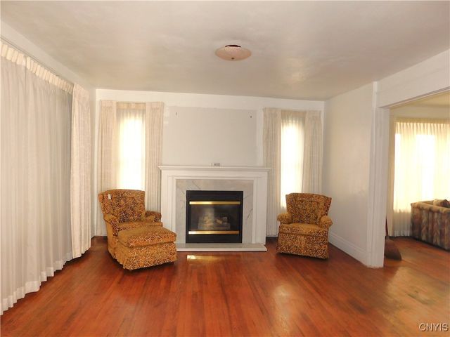 205 SHOTWELL PARK Park 100, Syracuse, NY 13206