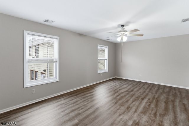 104 W High St, Somerville Boro, NJ 08876