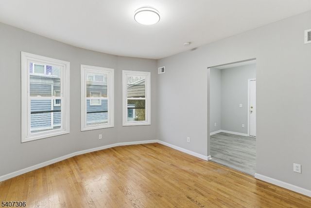 104 W High St, Somerville Boro, NJ 08876