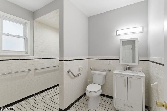 104 W High St, Somerville Boro, NJ 08876