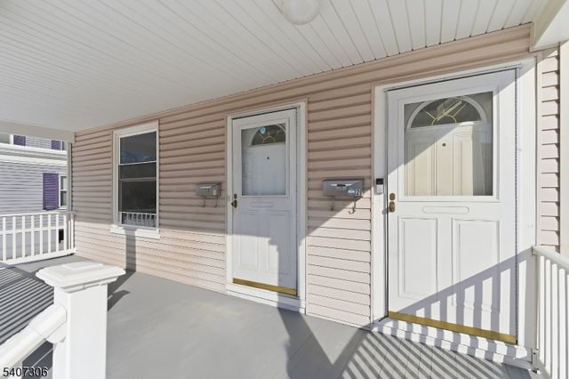 104 W High St, Somerville Boro, NJ 08876