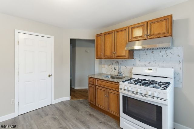 104 W High St, Somerville Boro, NJ 08876