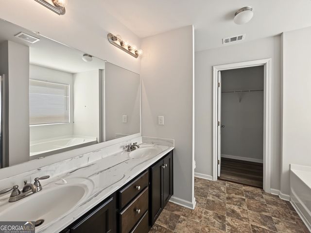 208 Laurelcrest Lane, Dallas, GA 30132