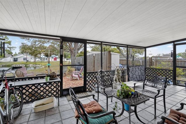 10301 CHADBOURNE DRIVE, Tampa, FL 33624