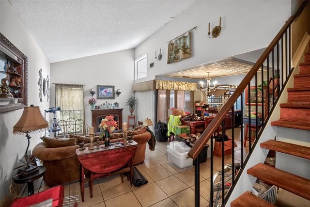 10301 CHADBOURNE DRIVE, Tampa, FL 33624