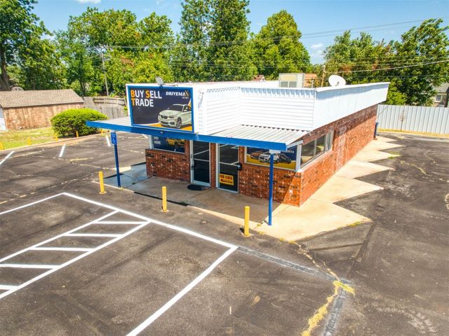 1215 W Britton Road, Oklahoma City, OK 73114
