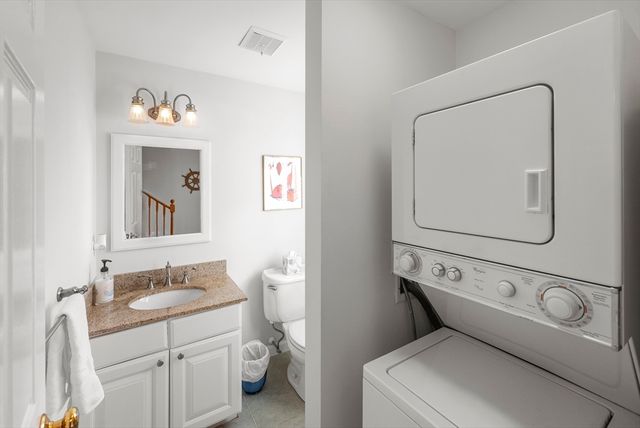 94 Westcliff Dr 94, Plymouth, MA 02360