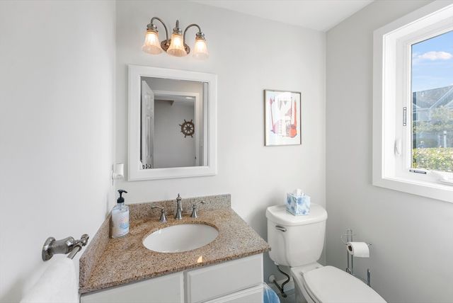 94 Westcliff Dr 94, Plymouth, MA 02360