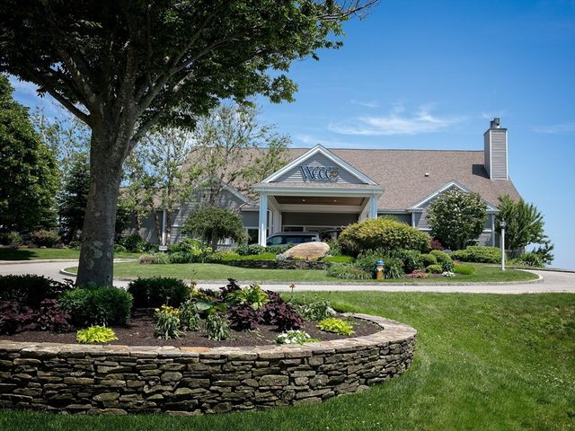 94 Westcliff Dr 94, Plymouth, MA 02360