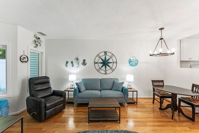 94 Westcliff Dr 94, Plymouth, MA 02360
