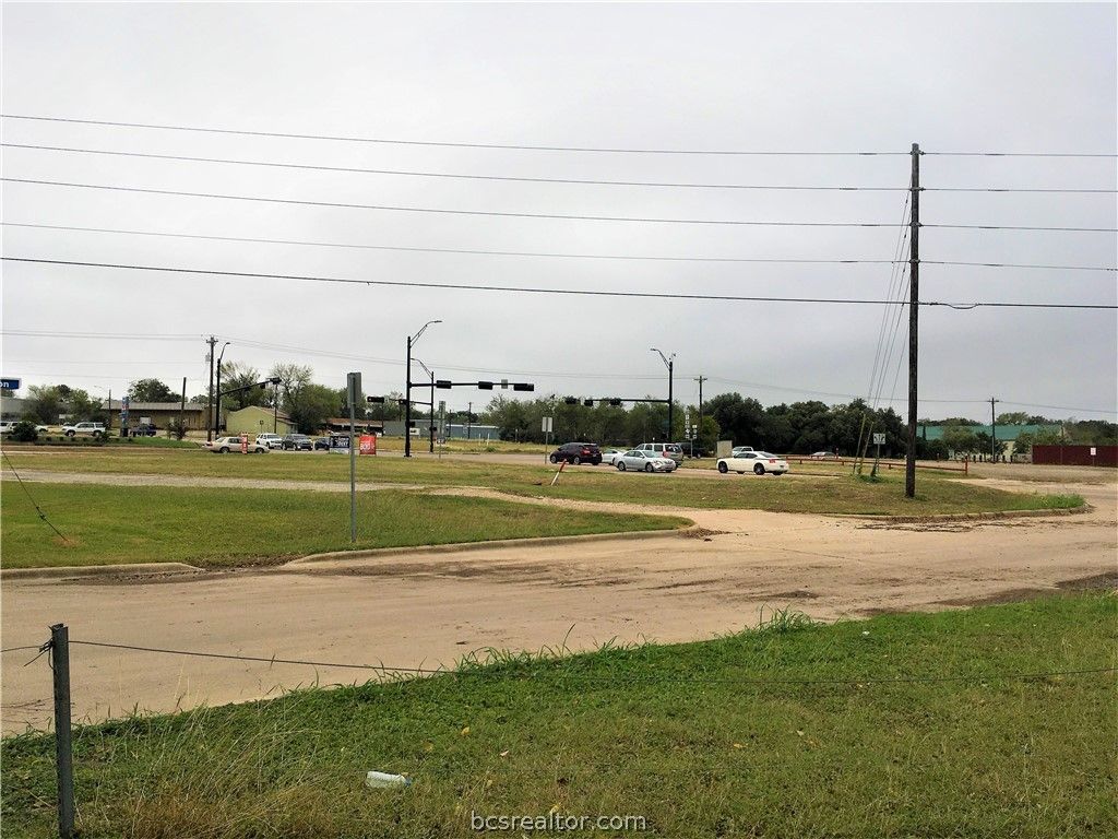 204 Bonneville Street, Bryan, TX 77803 — photo 5